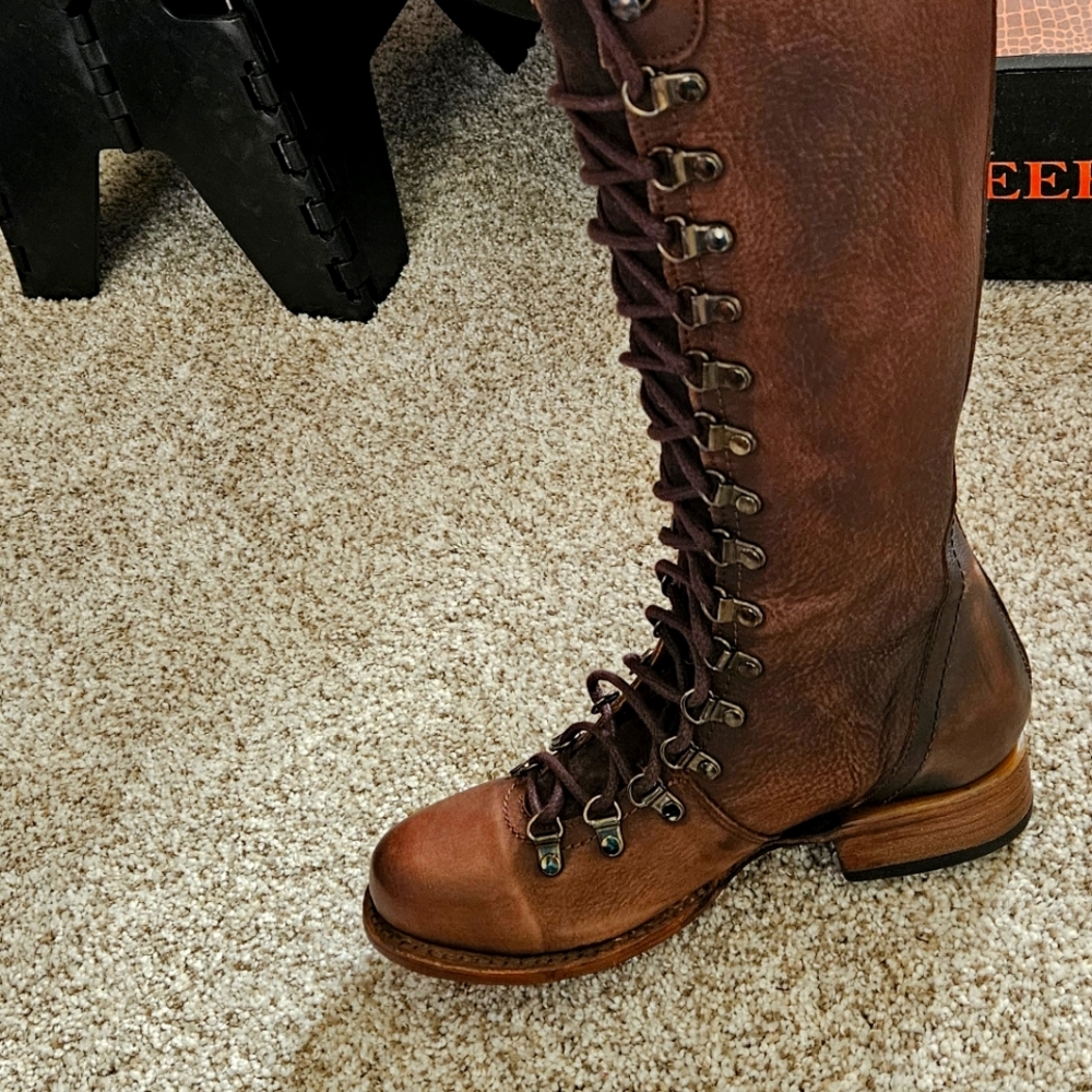 Nwt freebird womens 7 rapheal laceup knee boots!